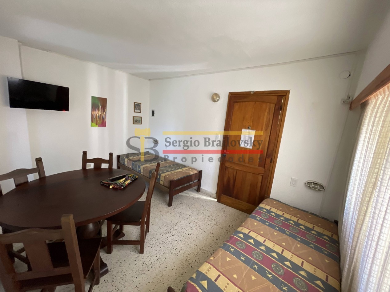 ALQUILER TEMPORAL DEPARTAMENTO U.F 9 PARA 5 PERSONAS- VILLA GESELL PLENO CENTRO