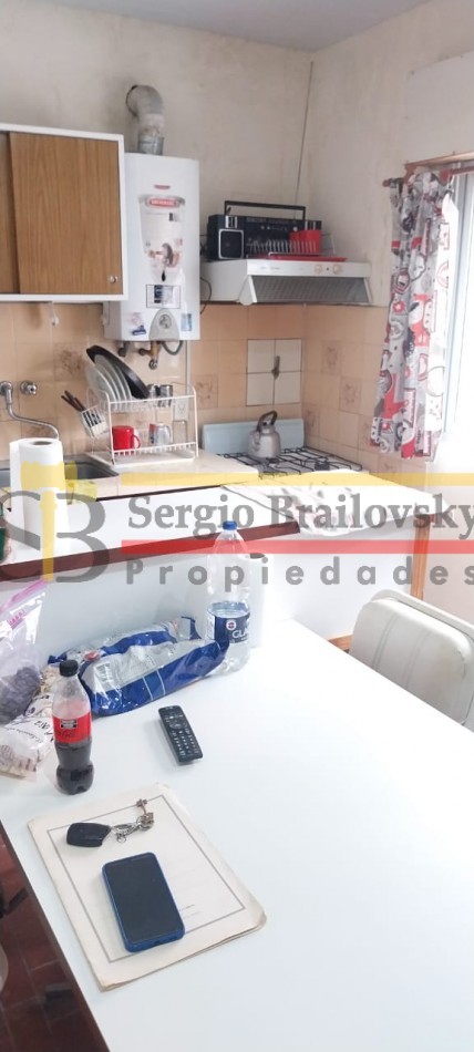 Oportunidad comercial y residencial en Av. 3 - Local, departamento y cochera