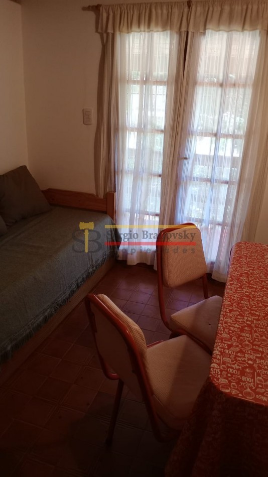 ALQUILER TEMPORAL EN VILLA GESELL DPTO  TIPO CASA PLANTA ALTA PARA 4 PERSONAS