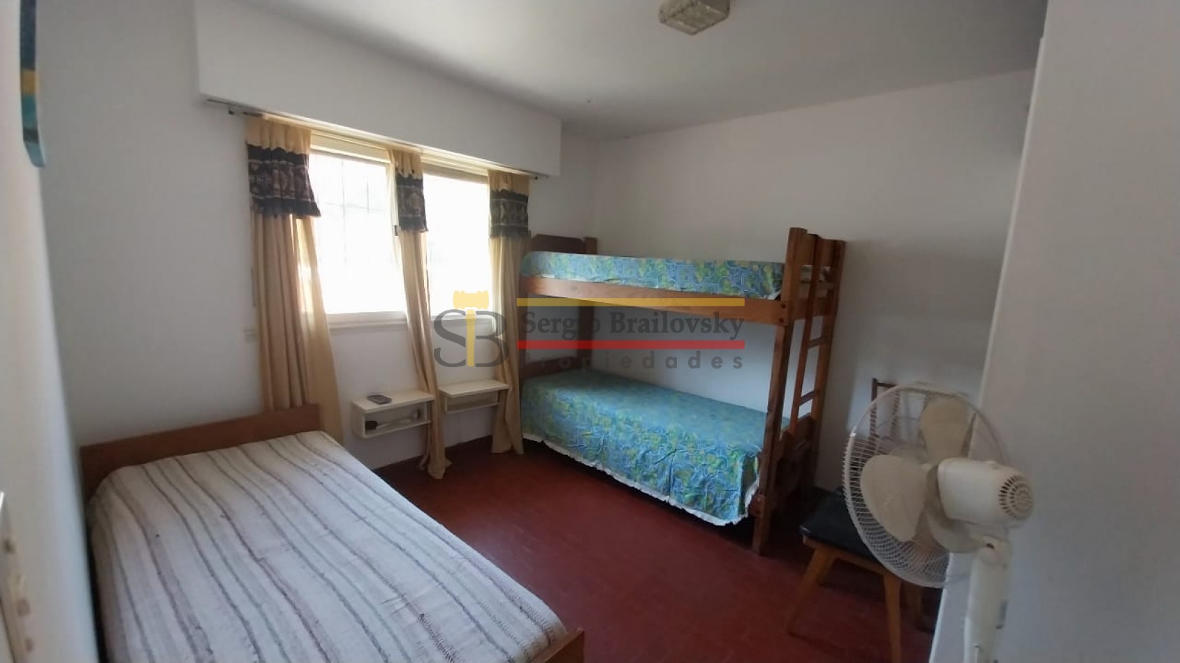 En Venta Departamento 3 ambientes, zona sur de Villa Gesell