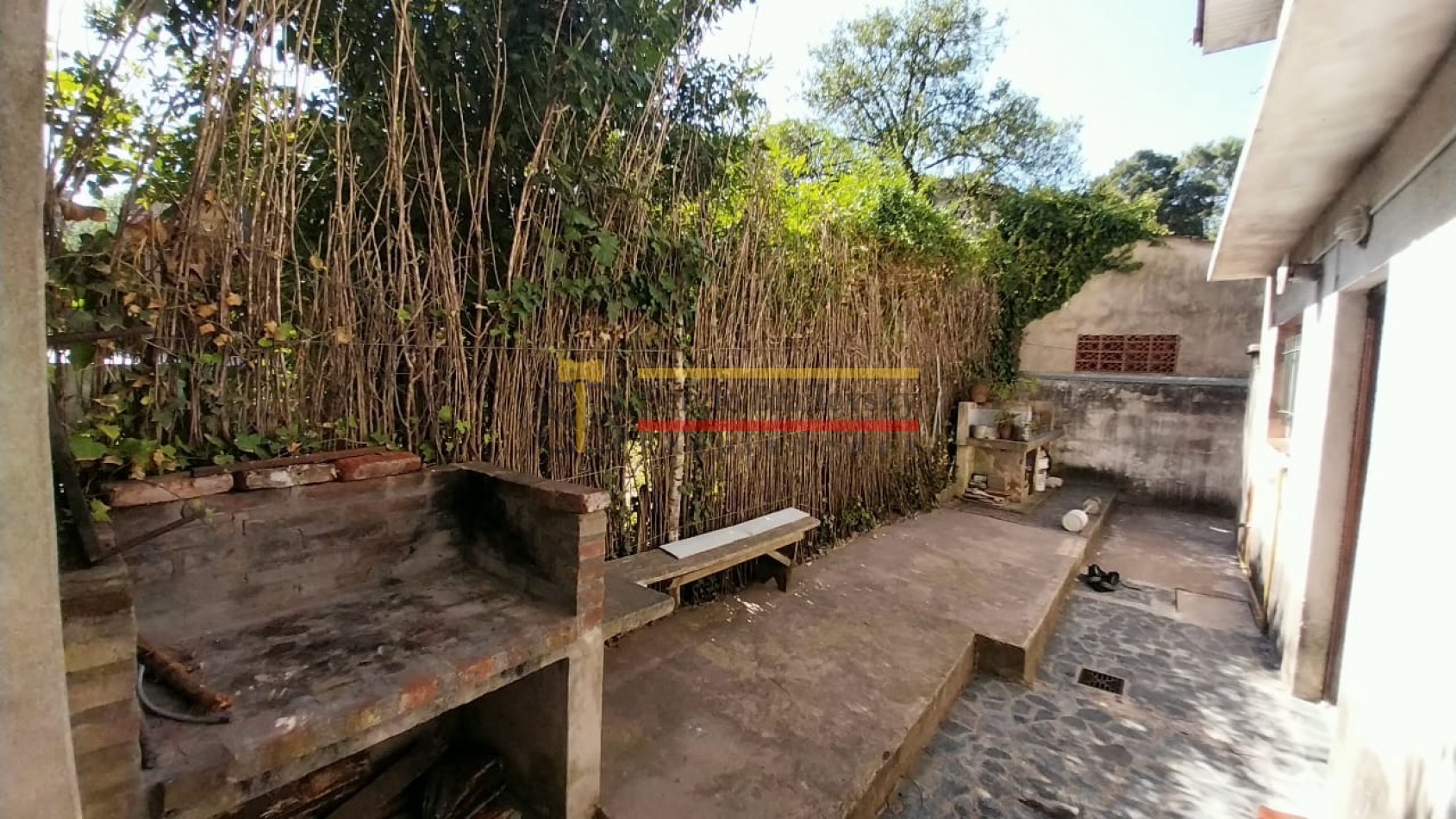 En Venta Departamento 3 ambientes, zona sur de Villa Gesell