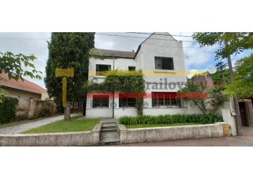 ¡Iconica casa en venta en General Madariaga! - La emblematica residencia del reconocido  Melon Gil 