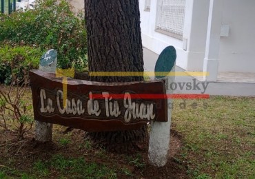 CASA EN ALQUILER TEMPORAL VILLA GESELL CENTRO-  HASTA 5 PERSONAS