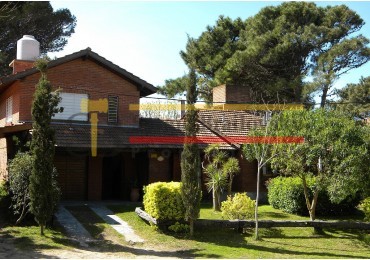 CASA EN ALQUILER TEMPORAL EN VILLA GESELL- BARRIO NORTE