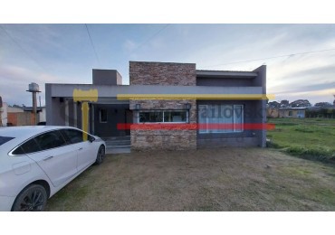 EN VENTA HERMOSA CASA DE 3 AMBIENTES EN GENERAL MADARIAGA
